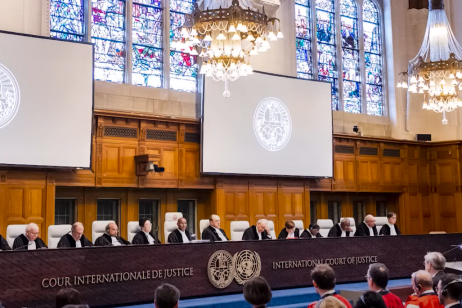 Dall'Aja uno scossone alla politica israeliana